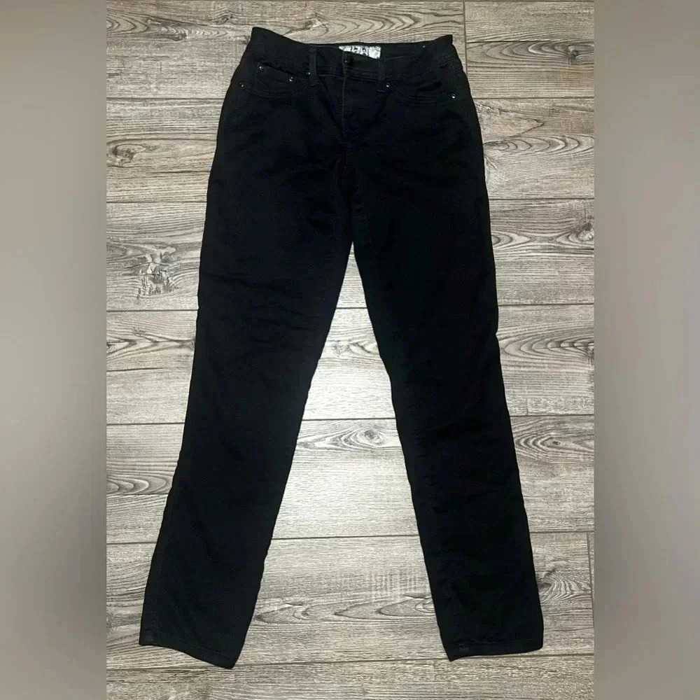 Black lightweight size 6 jeans 17/21